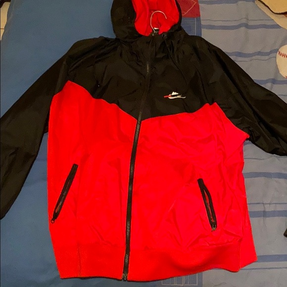 Nike windrunner/windbreaker jacket